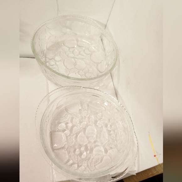 Libbey Oven Proof Glassware 3 quart Fruit pattern with Lid - Picture 2 of 4